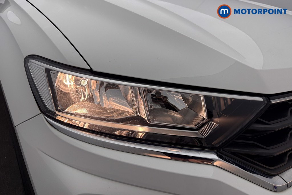 Volkswagen T-Roc Active Manual Petrol SUV - Stock Number (1624265) - 14th supplementary image