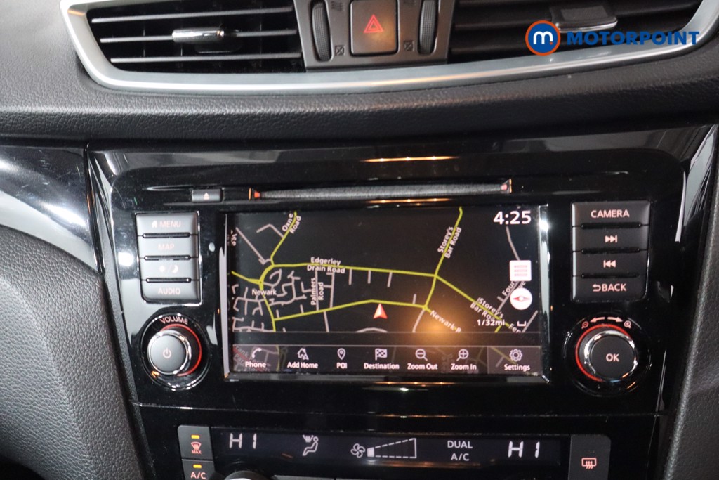 Nissan Qashqai Acenta Premium Manual Diesel SUV - Stock Number (1624622) - 2nd supplementary image