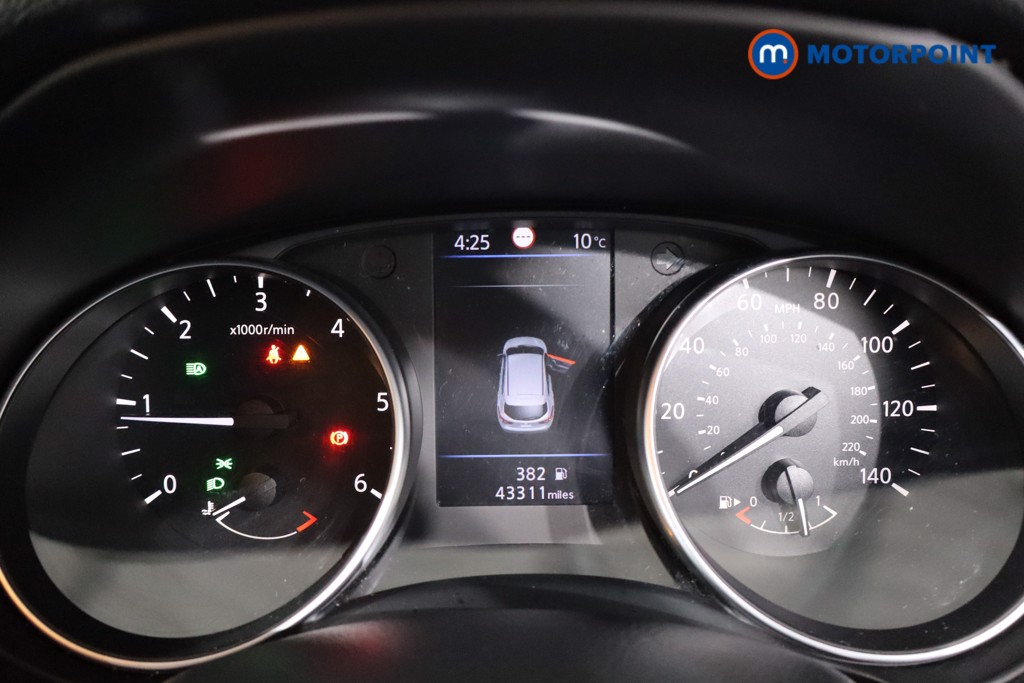 Nissan Qashqai Acenta Premium Manual Diesel SUV - Stock Number (1624622) - 16th supplementary image