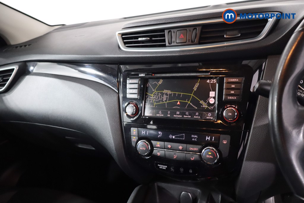 Nissan Qashqai Acenta Premium Manual Diesel SUV - Stock Number (1624622) - 18th supplementary image