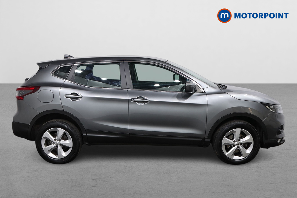 Nissan Qashqai Acenta Premium Manual Diesel SUV - Stock Number (1624622) - Drivers side