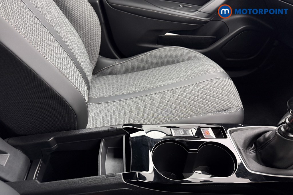 Peugeot 2008 Allure Manual Petrol SUV - Stock Number (1624892) - 13th supplementary image