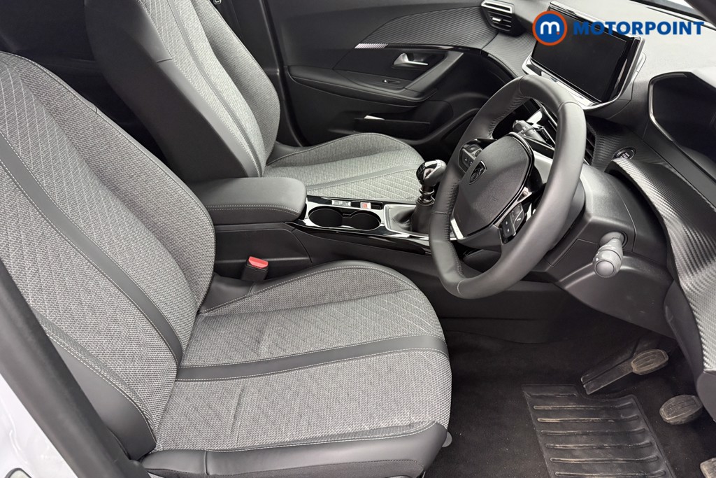Peugeot 2008 Allure Manual Petrol SUV - Stock Number (1624892) - 18th supplementary image