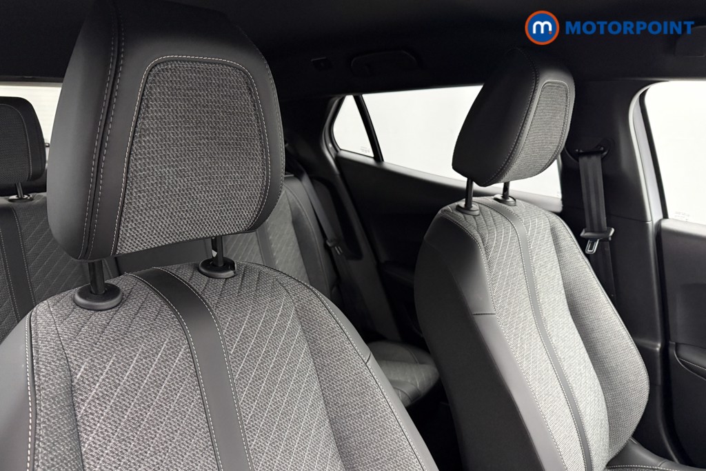 Peugeot 2008 Allure Manual Petrol SUV - Stock Number (1624892) - 19th supplementary image