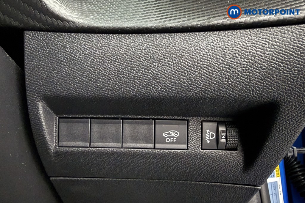 Peugeot 2008 Allure Manual Petrol SUV - Stock Number (1624964) - 15th supplementary image