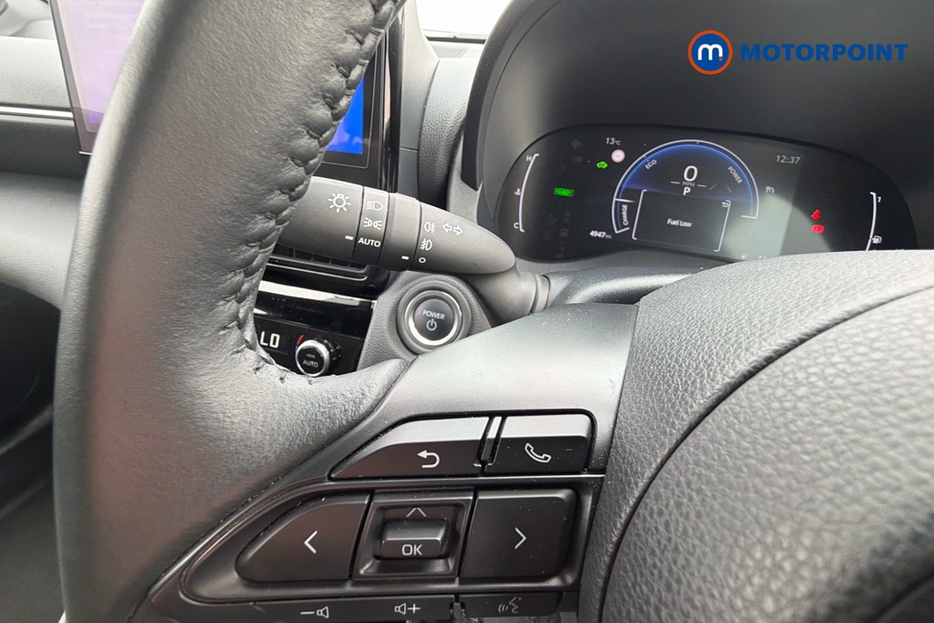 Toyota Yaris Cross Design Automatic Petrol-Electric Hybrid Estate - Stock Number (1625311) - 3rd supplementary image