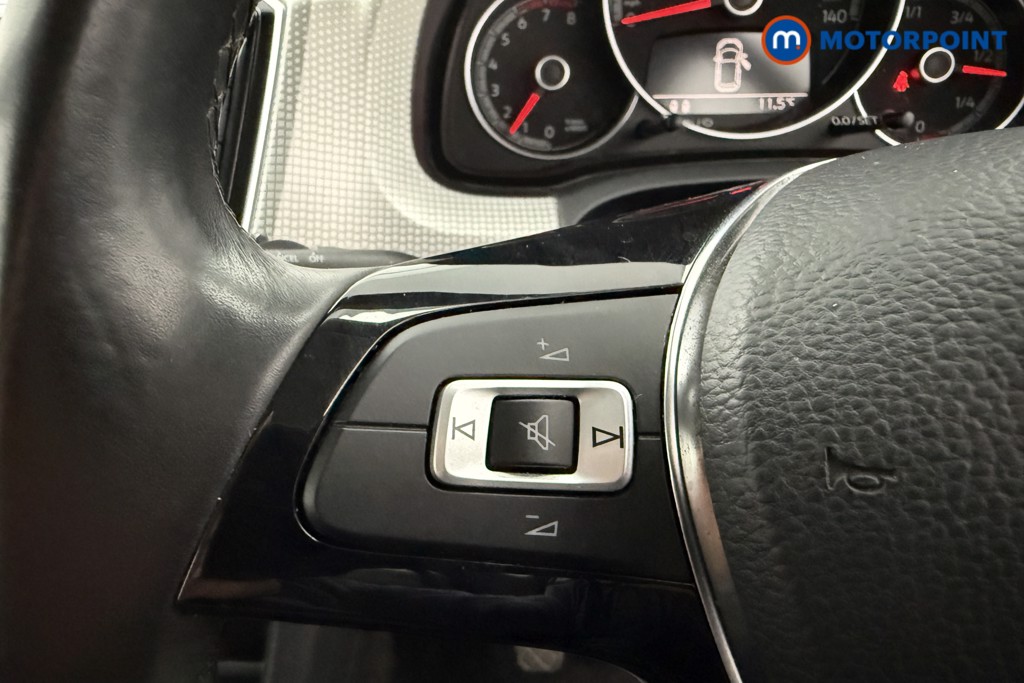 Volkswagen UP High Up Manual Petrol Hatchback - Stock Number (1625534) - 3rd supplementary image
