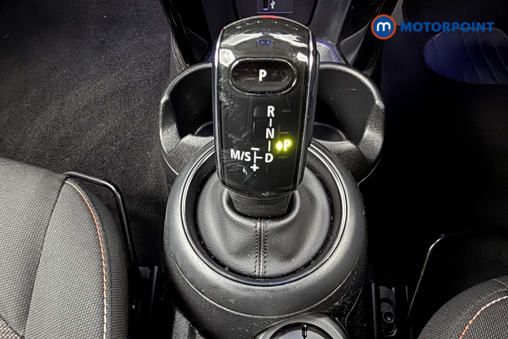 Mini Hatchback Cooper Classic Automatic Petrol Hatchback - Stock Number (1626121) - 7th supplementary image