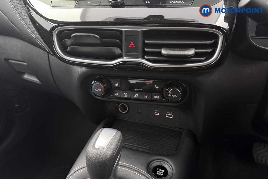 Nissan Juke Tekna Automatic Petrol SUV - Stock Number (1626140) - 9th supplementary image