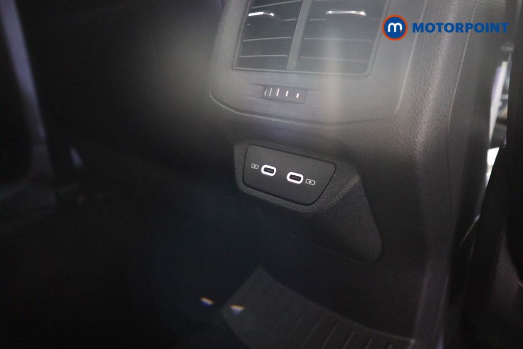 Volkswagen T-Roc R-Line Automatic Petrol SUV - Stock Number (1626406) - 22nd supplementary image