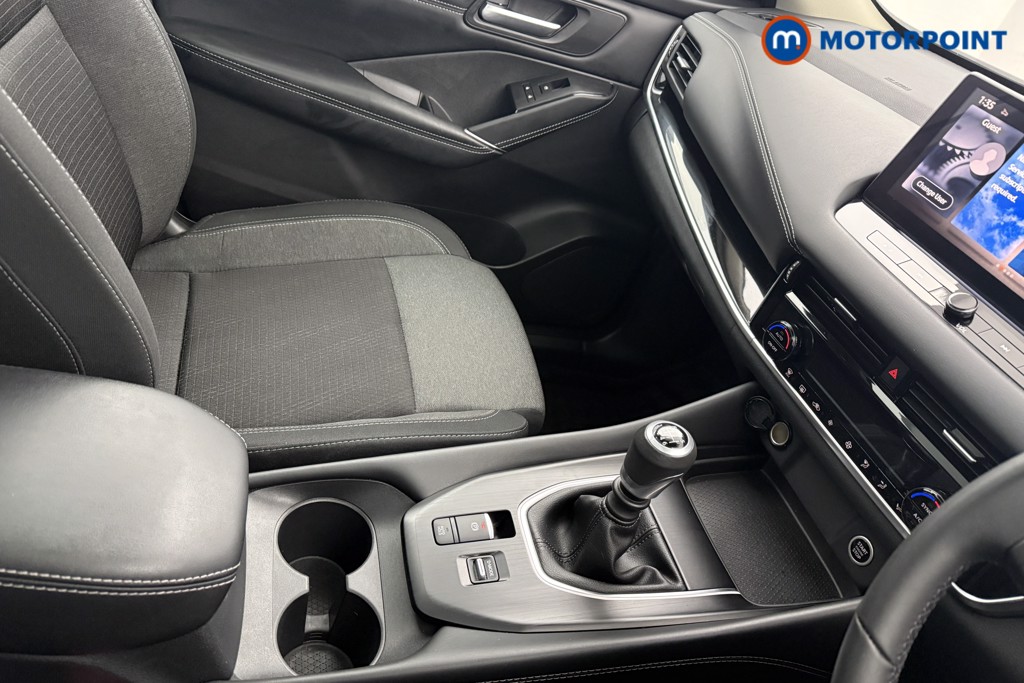 Nissan Qashqai N-Connecta Manual Petrol SUV - Stock Number (1626422) - 15th supplementary image