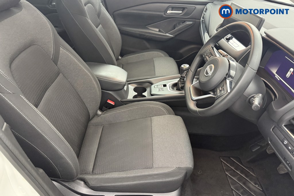 Nissan Qashqai N-Connecta Manual Petrol SUV - Stock Number (1626422) - 19th supplementary image