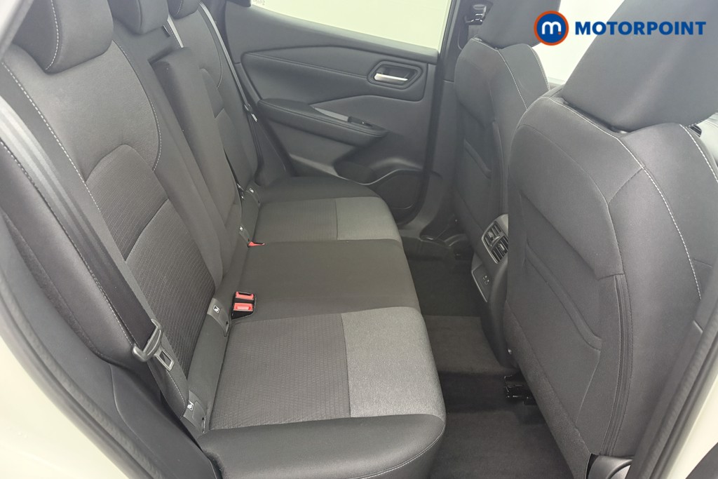 Nissan Qashqai N-Connecta Manual Petrol SUV - Stock Number (1626422) - 22nd supplementary image