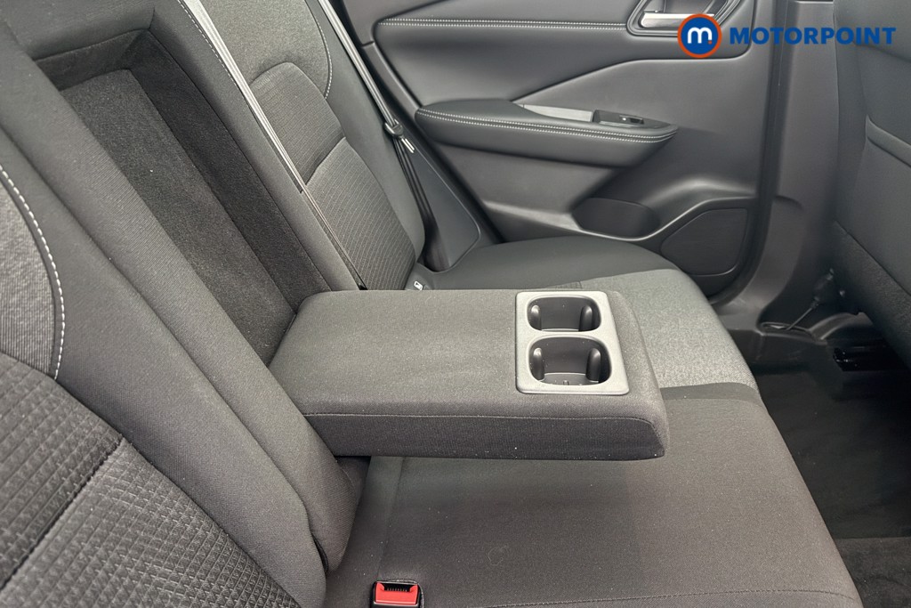 Nissan Qashqai N-Connecta Manual Petrol SUV - Stock Number (1626422) - 24th supplementary image