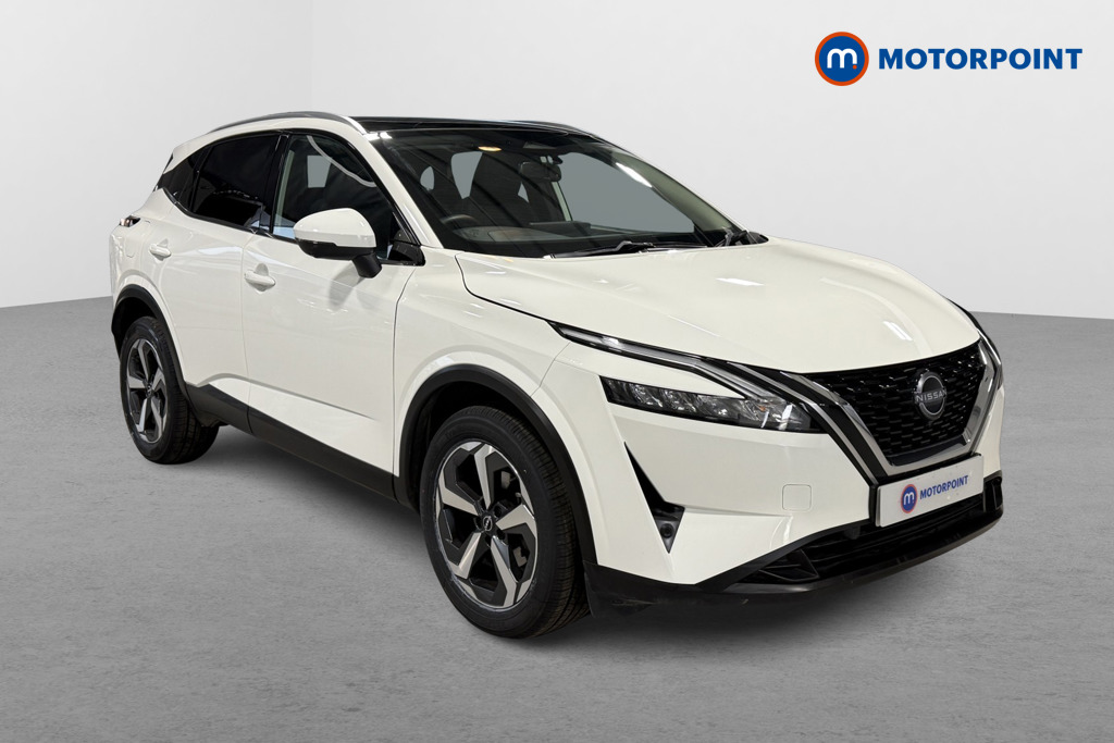 Nissan Qashqai N-Connecta Manual Petrol SUV - Stock Number (1626422) - Drivers side front corner