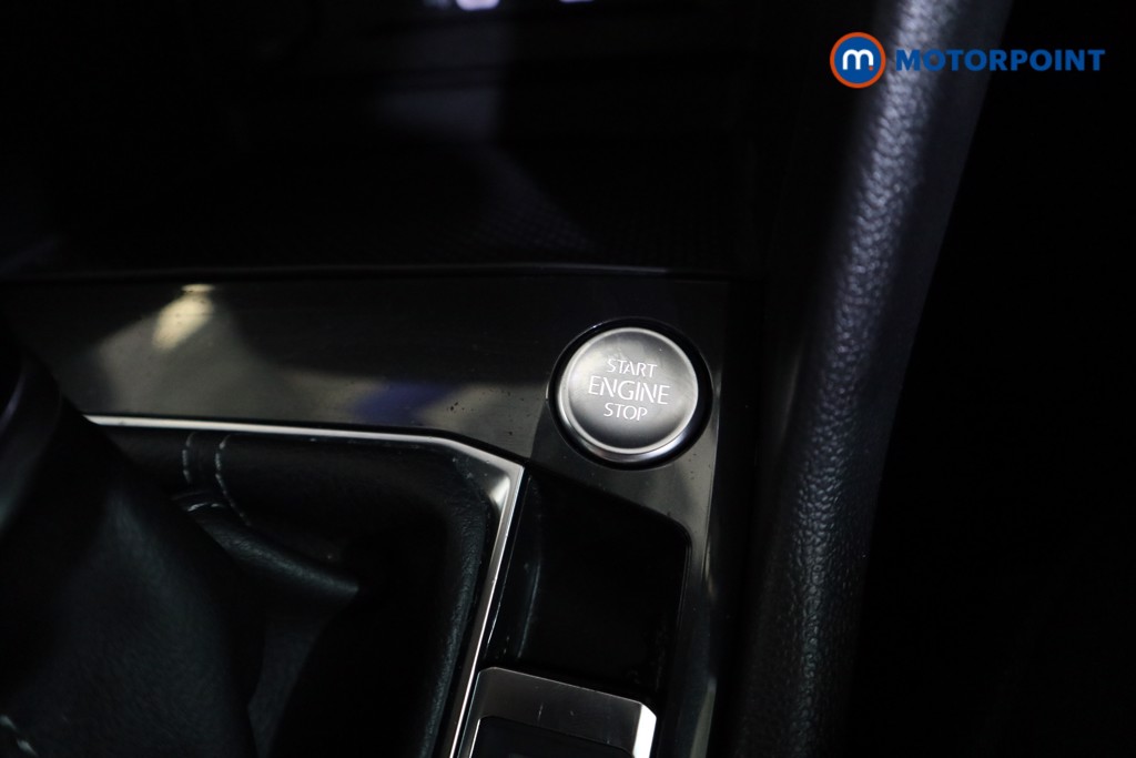 Volkswagen Tiguan R-Line Automatic Petrol SUV - Stock Number (1626455) - 10th supplementary image