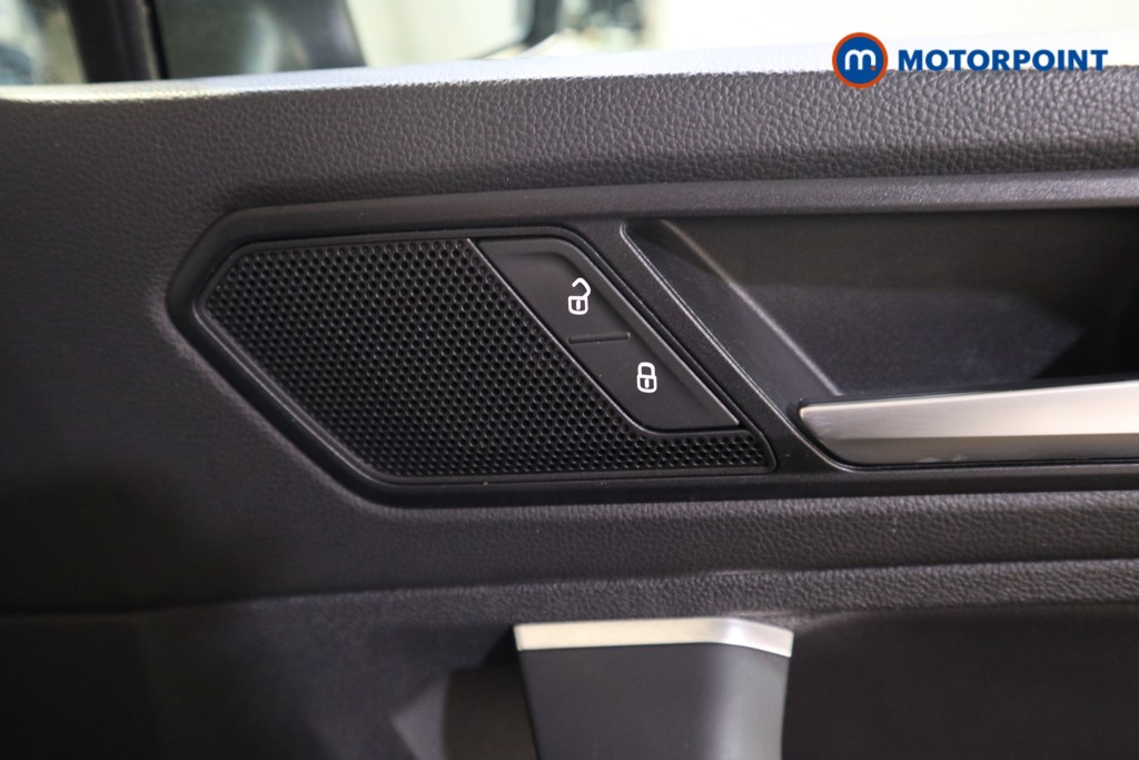 Volkswagen Tiguan R-Line Automatic Petrol SUV - Stock Number (1626455) - 16th supplementary image