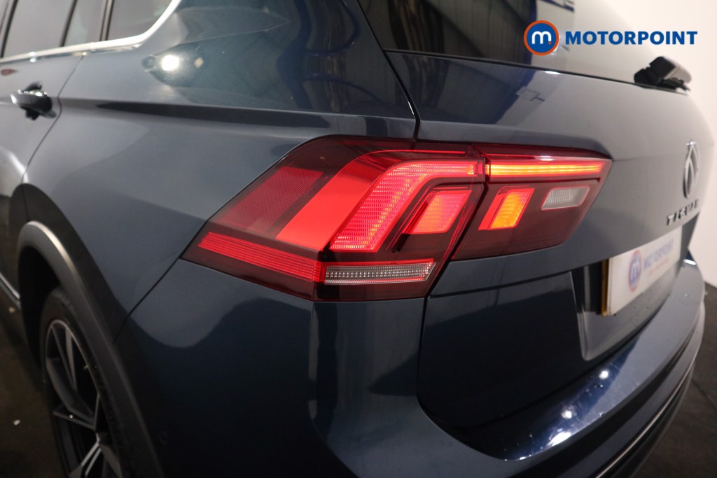 Volkswagen Tiguan R-Line Automatic Petrol SUV - Stock Number (1626455) - 33rd supplementary image