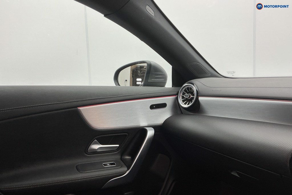 Mercedes-Benz CLA Amg Line Automatic Petrol Estate - Stock Number (1626564) - 21st supplementary image