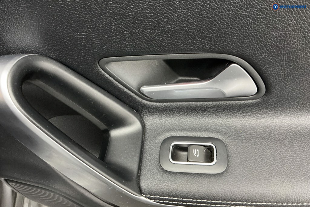 Mercedes-Benz CLA Amg Line Automatic Petrol Estate - Stock Number (1626564) - 32nd supplementary image