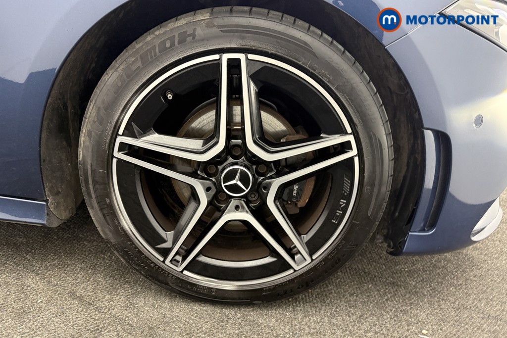 Mercedes-Benz A Class Amg Line Executive Edition Automatic Petrol Hatchback - Stock Number (1626599) - 20th supplementary image