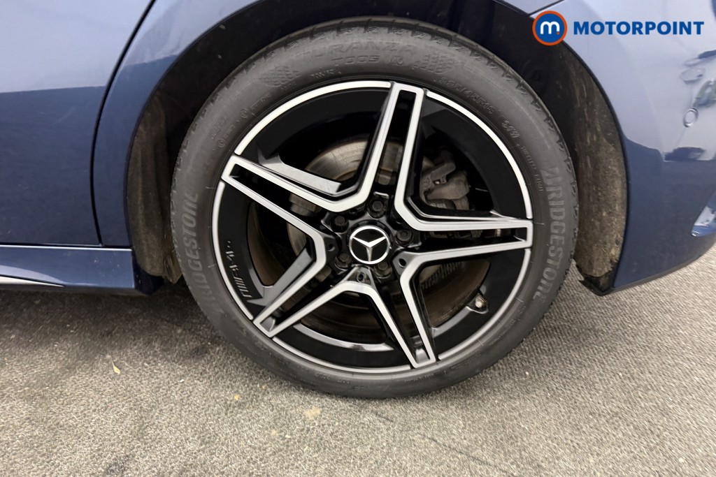 Mercedes-Benz A Class Amg Line Executive Edition Automatic Petrol Hatchback - Stock Number (1626599) - 22nd supplementary image