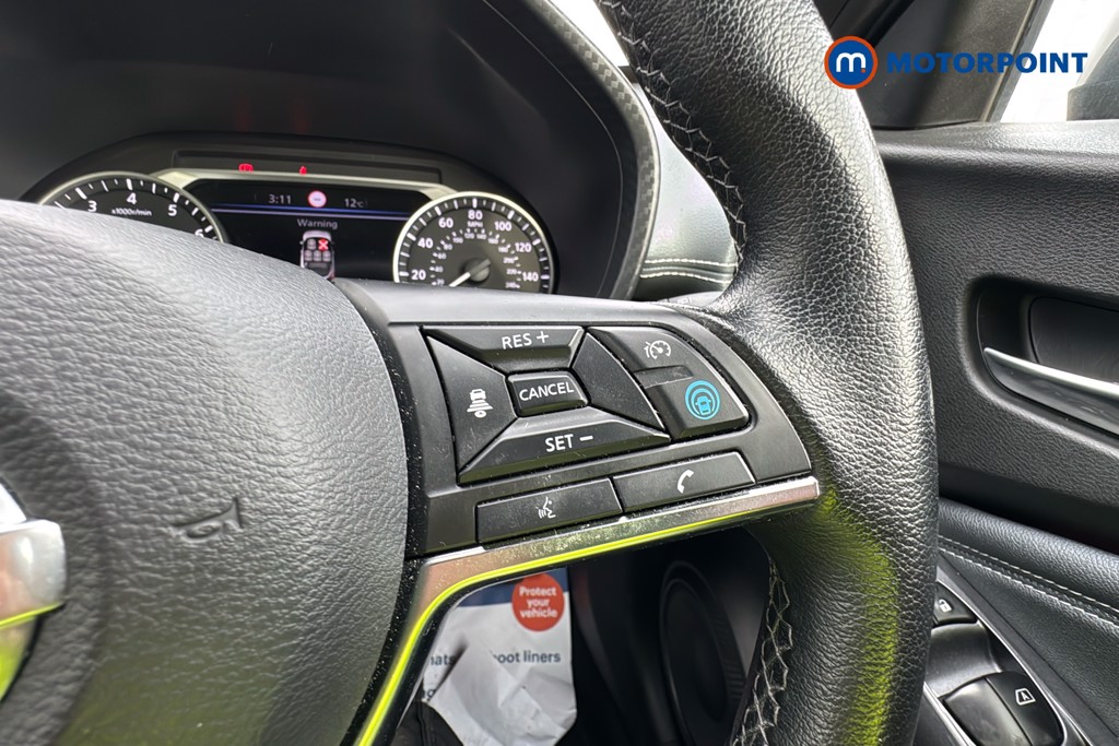 Nissan Juke Tekna Manual Petrol SUV - Stock Number (1626617) - 4th supplementary image