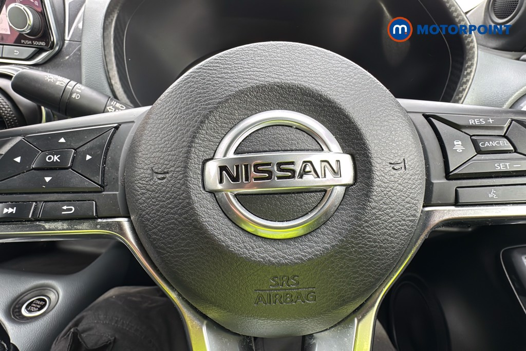 Nissan Juke Tekna Manual Petrol SUV - Stock Number (1626617) - 5th supplementary image