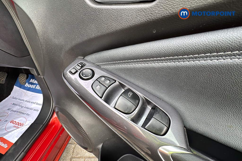 Nissan Juke Tekna Manual Petrol SUV - Stock Number (1626617) - 20th supplementary image