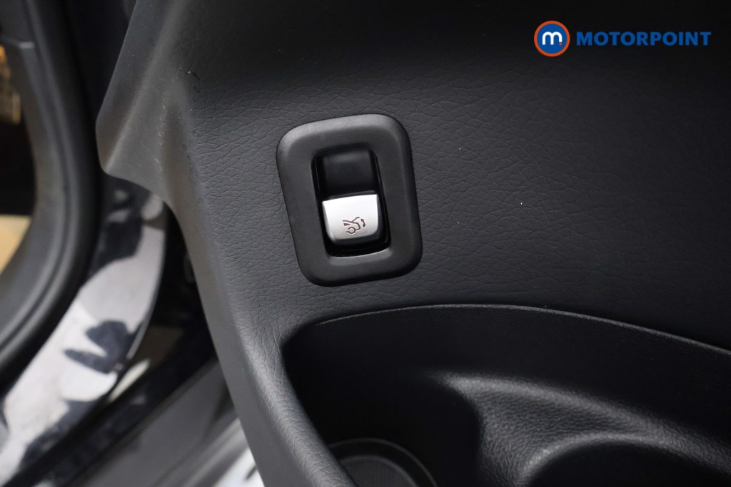 Mercedes-Benz EQC Amg Line Automatic Electric SUV - Stock Number (1626732) - 25th supplementary image