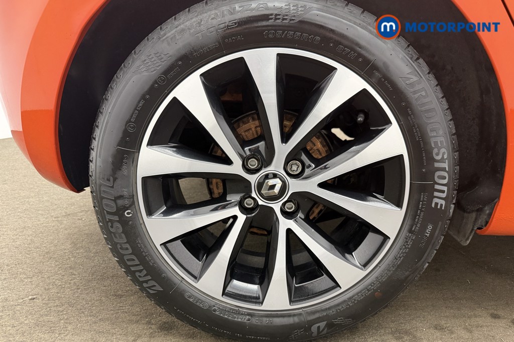 Renault Clio Iconic Manual Petrol Hatchback - Stock Number (1626849) - 2nd supplementary image