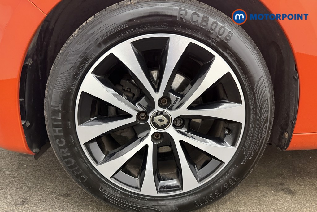 Renault Clio Iconic Manual Petrol Hatchback - Stock Number (1626849) - 4th supplementary image