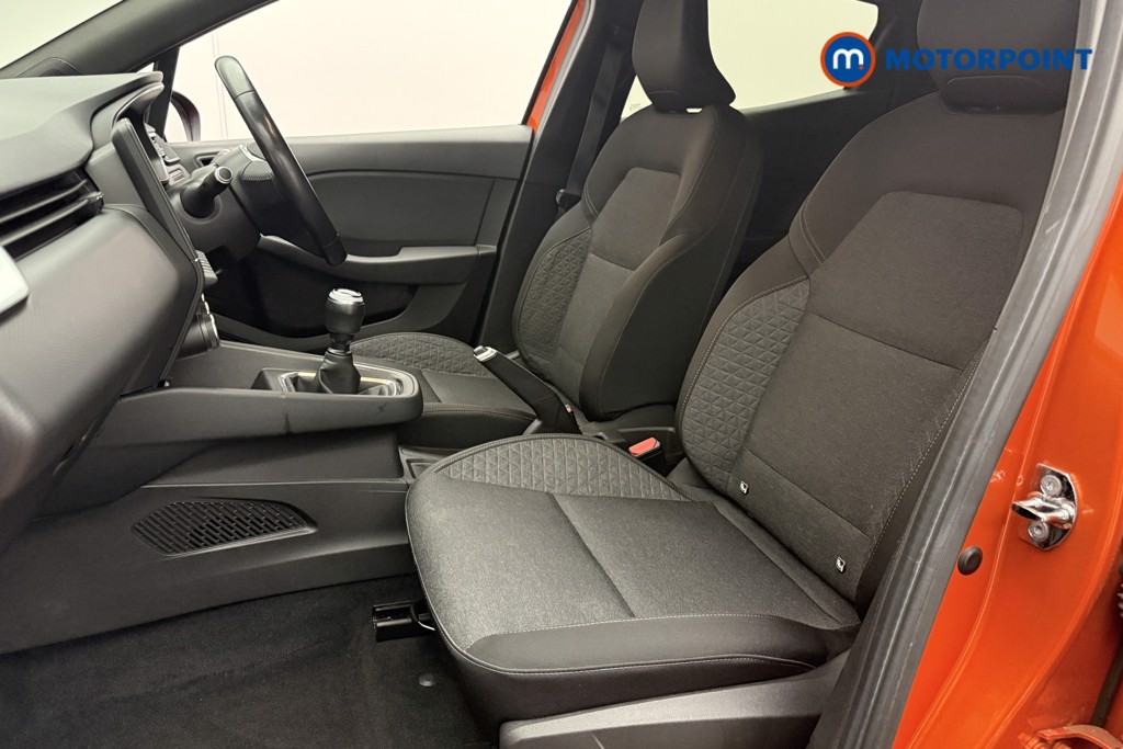 Renault Clio Iconic Manual Petrol Hatchback - Stock Number (1626849) - 5th supplementary image