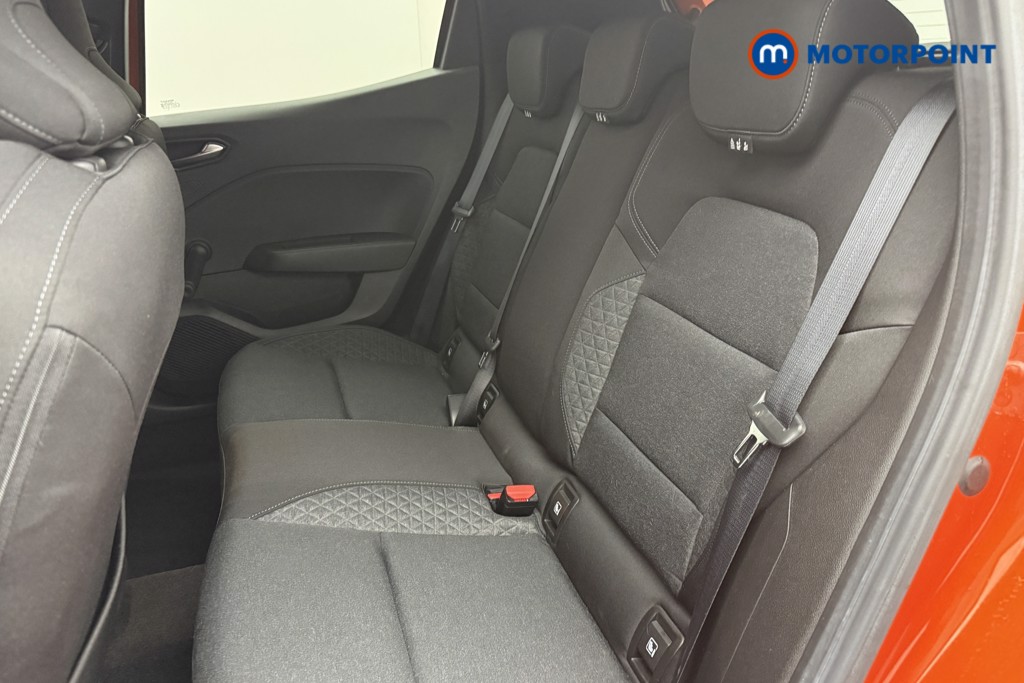 Renault Clio Iconic Manual Petrol Hatchback - Stock Number (1626849) - 6th supplementary image