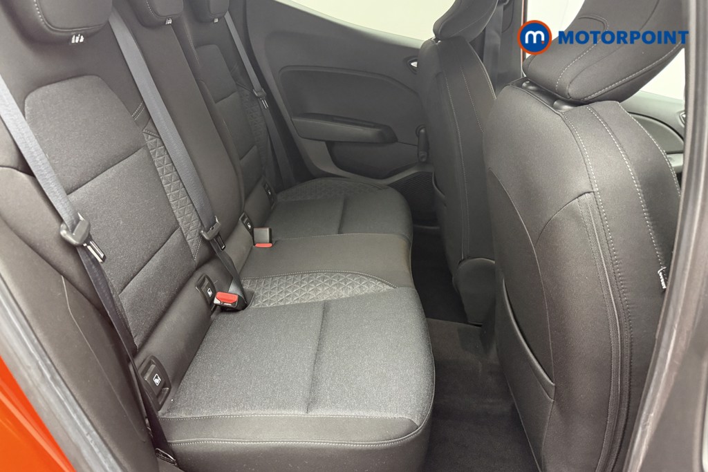 Renault Clio Iconic Manual Petrol Hatchback - Stock Number (1626849) - 9th supplementary image