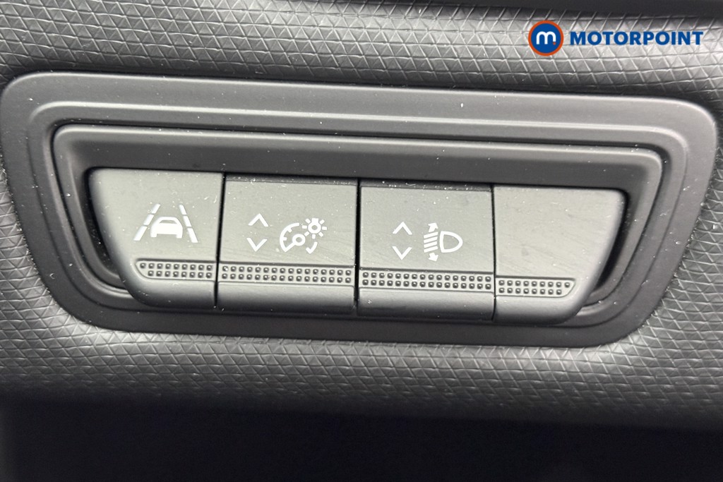 Renault Clio Iconic Manual Petrol Hatchback - Stock Number (1626849) - 21st supplementary image