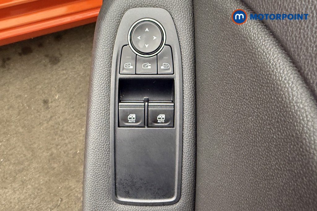 Renault Clio Iconic Manual Petrol Hatchback - Stock Number (1626849) - 23rd supplementary image