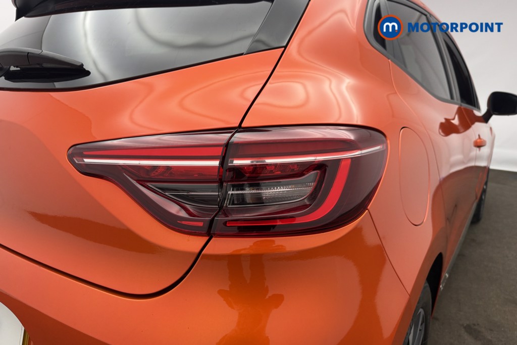 Renault Clio Iconic Manual Petrol Hatchback - Stock Number (1626849) - 28th supplementary image