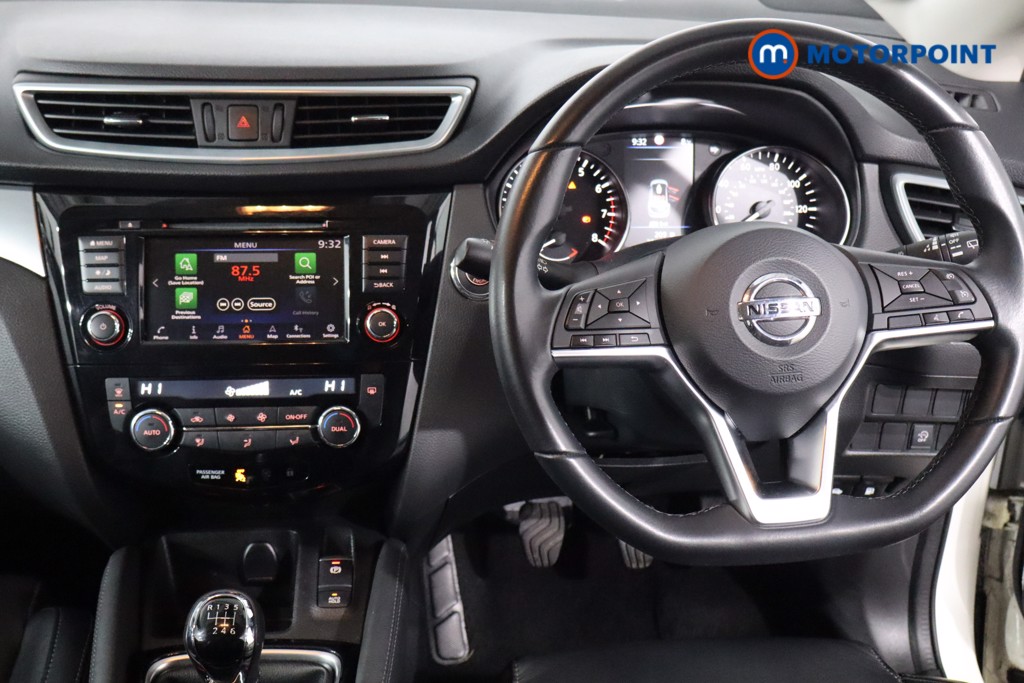 Nissan Qashqai N-Motion Manual Petrol SUV - Stock Number (1626878) - 3rd supplementary image