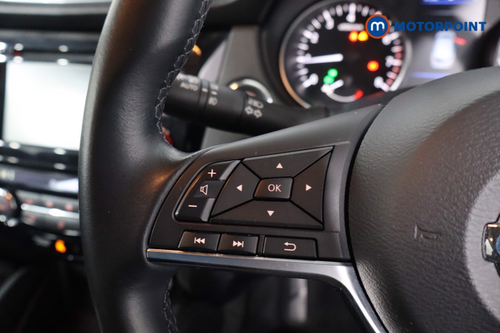 Nissan Qashqai N-Motion Manual Petrol SUV - Stock Number (1626878) - 7th supplementary image
