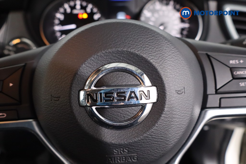Nissan Qashqai N-Motion Manual Petrol SUV - Stock Number (1626878) - 13th supplementary image