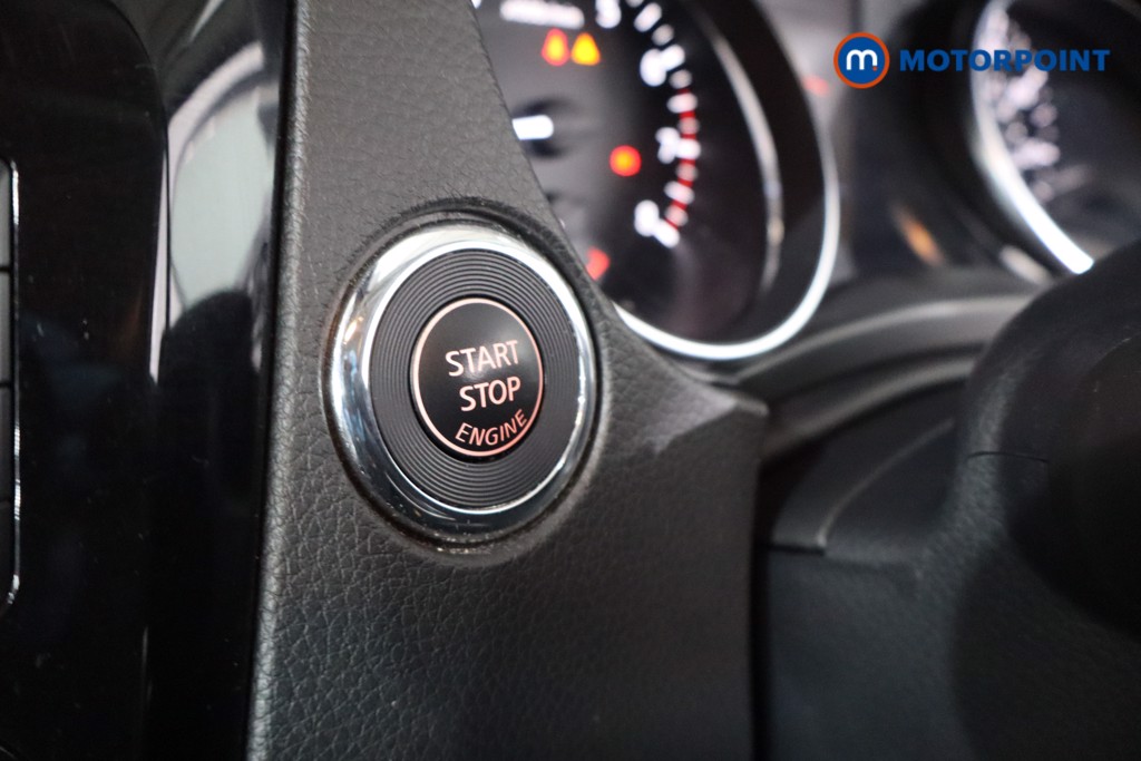 Nissan Qashqai N-Motion Manual Petrol SUV - Stock Number (1626878) - 18th supplementary image