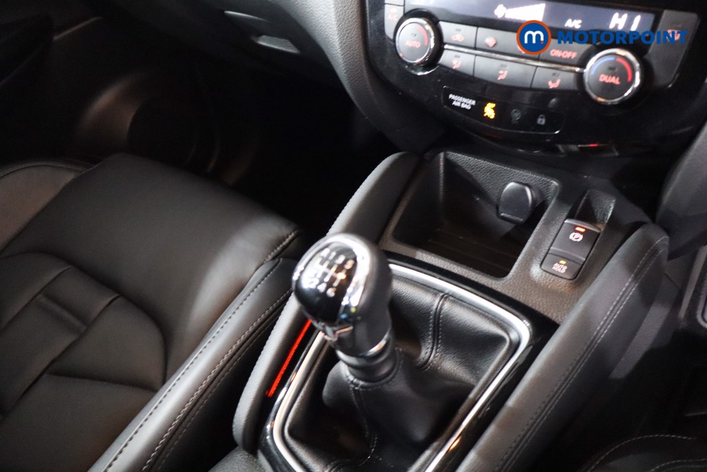 Nissan Qashqai N-Motion Manual Petrol SUV - Stock Number (1626878) - 23rd supplementary image