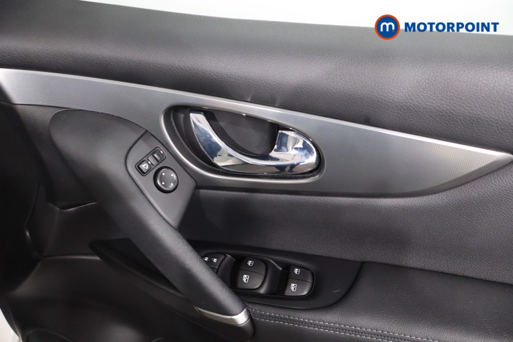 Nissan Qashqai N-Motion Manual Petrol SUV - Stock Number (1626878) - 27th supplementary image