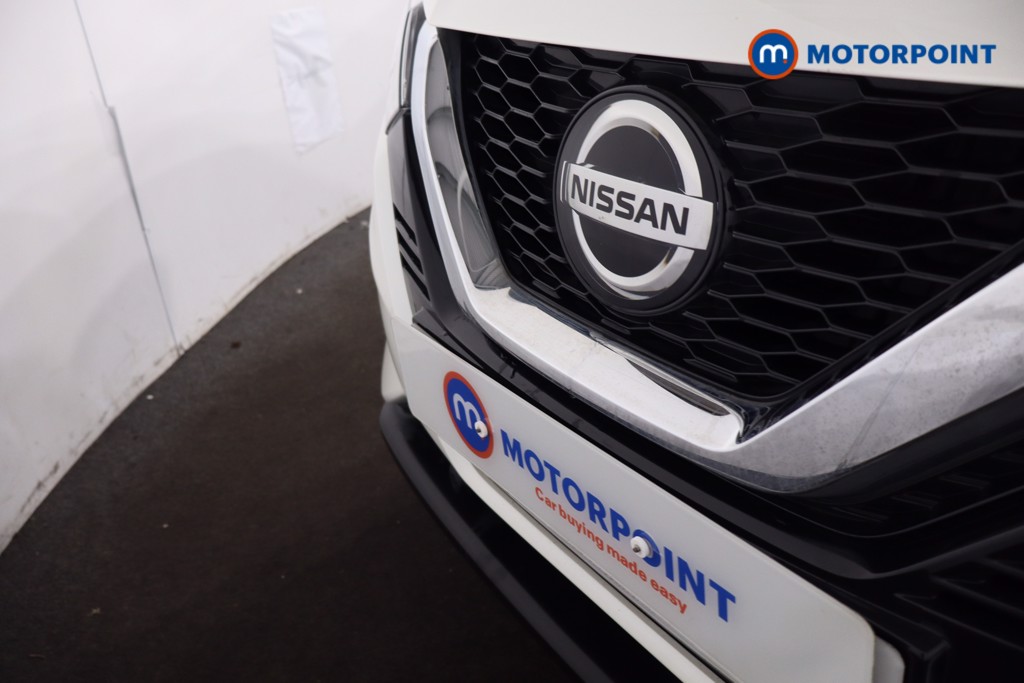 Nissan Qashqai N-Motion Manual Petrol SUV - Stock Number (1626878) - 32nd supplementary image