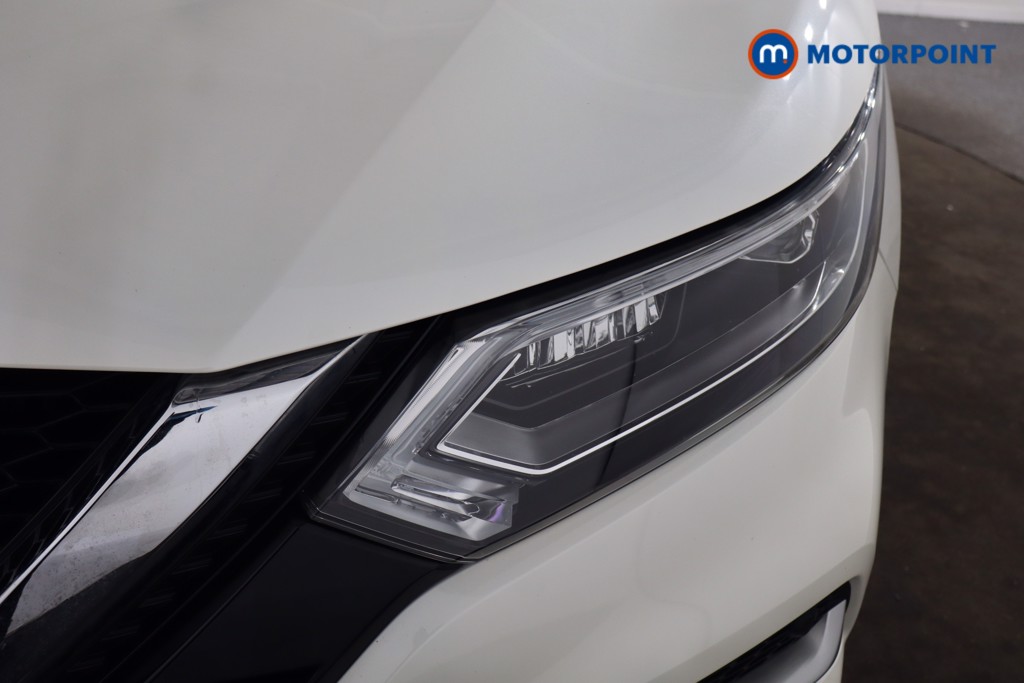 Nissan Qashqai N-Motion Manual Petrol SUV - Stock Number (1626878) - 33rd supplementary image