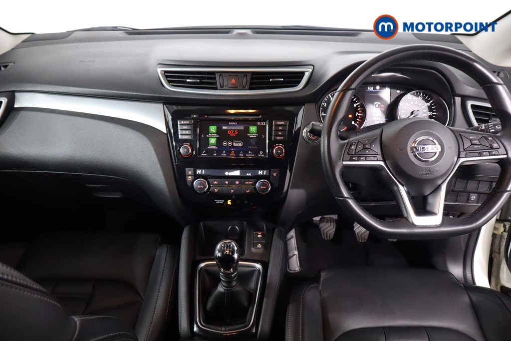 Nissan Qashqai N-Motion Manual Petrol SUV - Stock Number (1626878) - 1st supplementary image