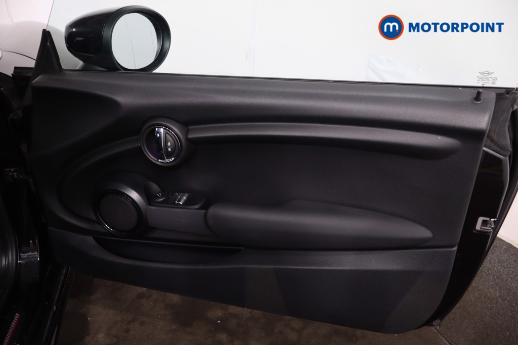 Mini Hatchback Cooper Sport Manual Petrol Hatchback - Stock Number (1627365) - 27th supplementary image