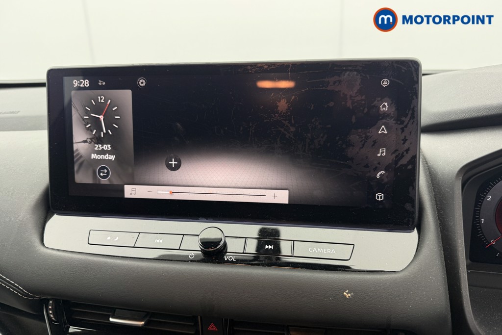 Nissan Qashqai N-Connecta Automatic Petrol SUV - Stock Number (1627500) - 3rd supplementary image