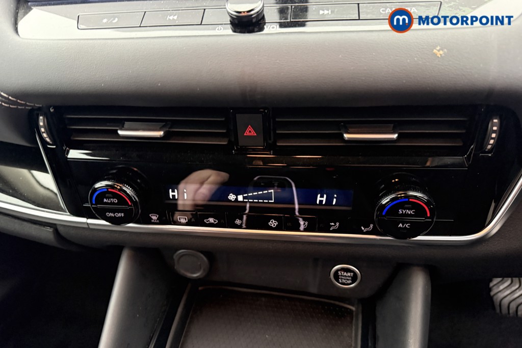 Nissan Qashqai N-Connecta Automatic Petrol SUV - Stock Number (1627500) - 5th supplementary image